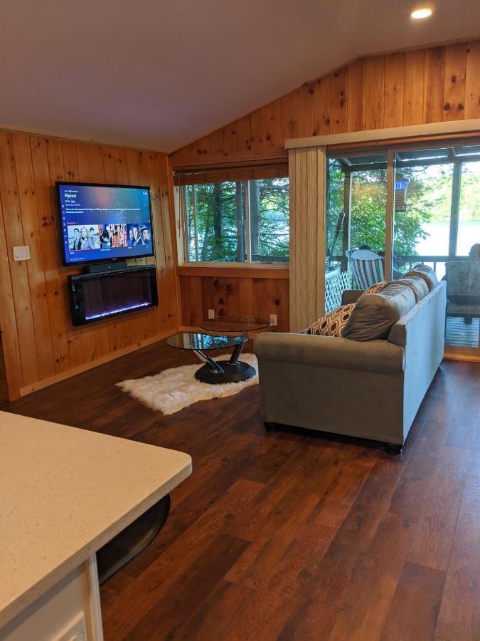 Panoramic Water Views , Cozy House In Henniker ,Nh Villa Buitenkant foto